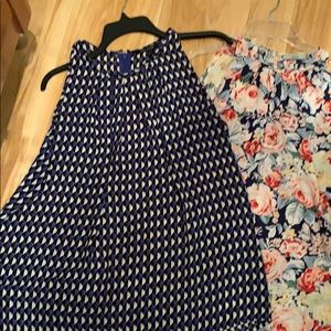 Set of 2 sleeveless blouses